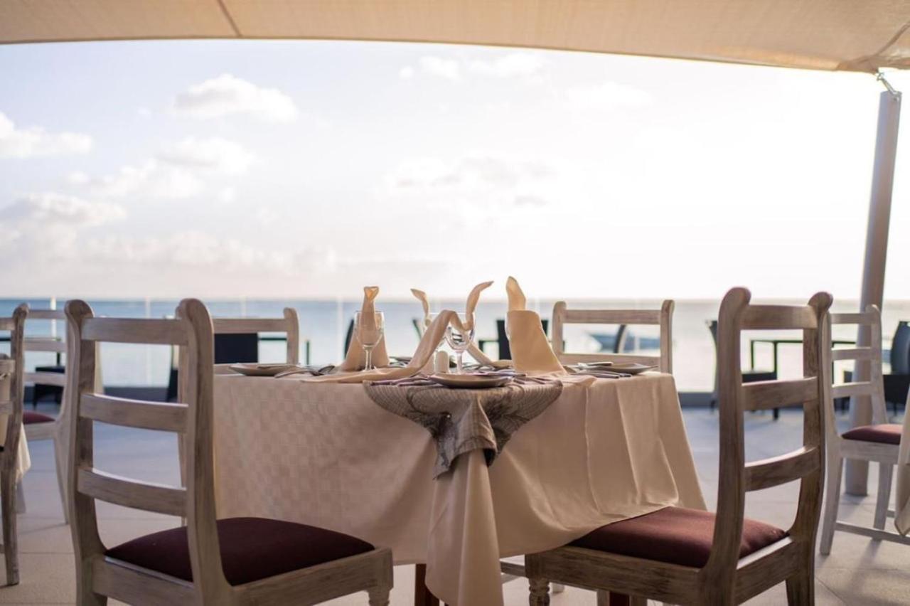 Gold Beach Resort Flic en Flac Экстерьер фото