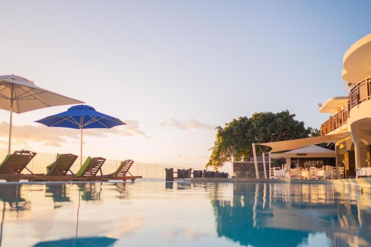 Gold Beach Resort Flic en Flac Экстерьер фото