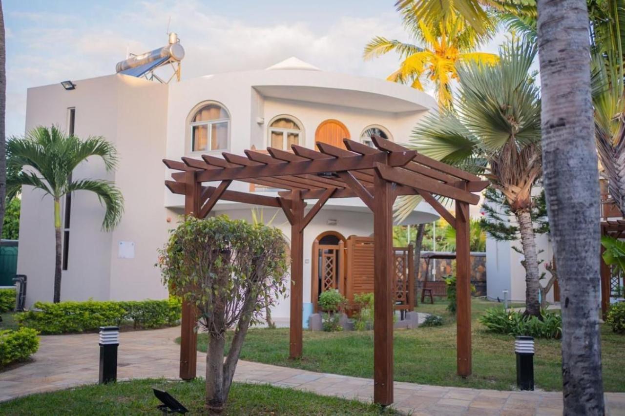 Gold Beach Resort Flic en Flac Экстерьер фото