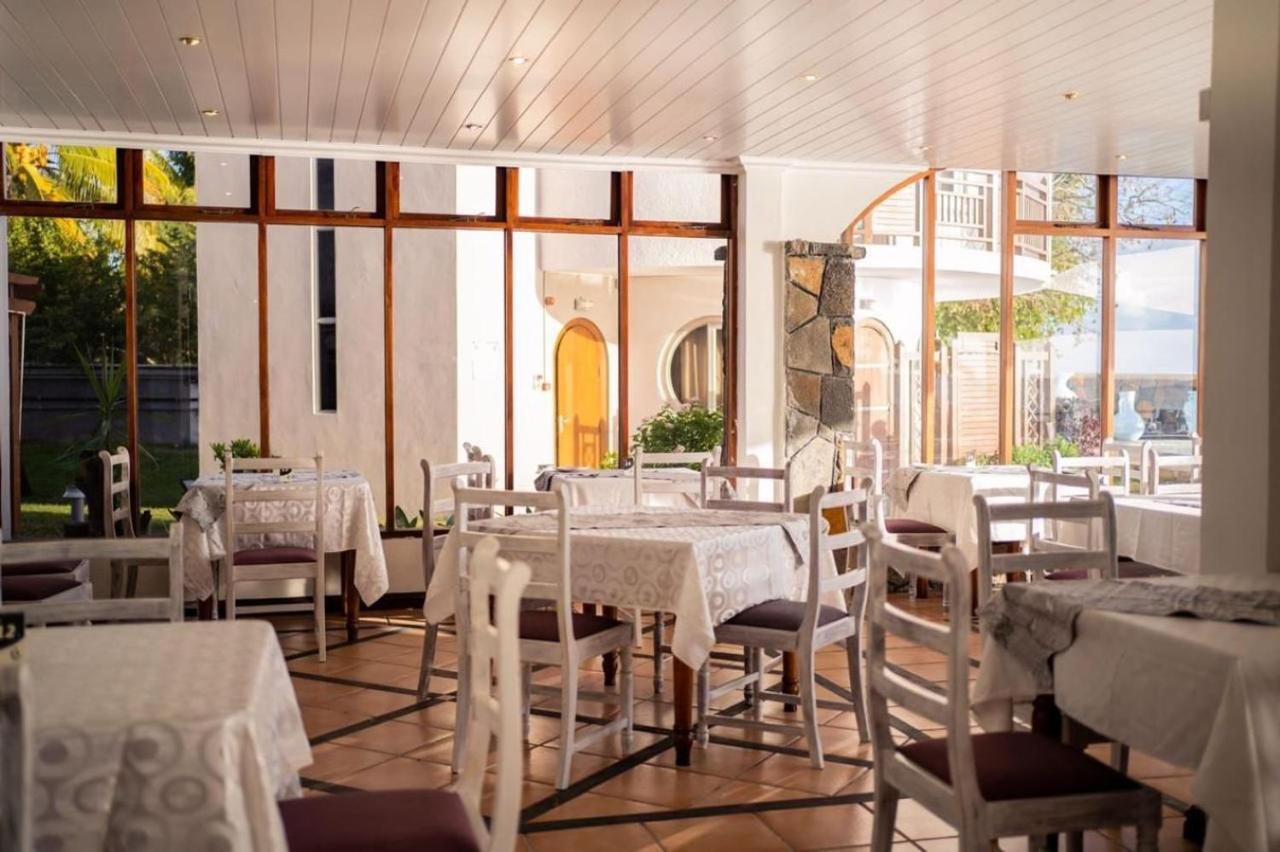Gold Beach Resort Flic en Flac Экстерьер фото