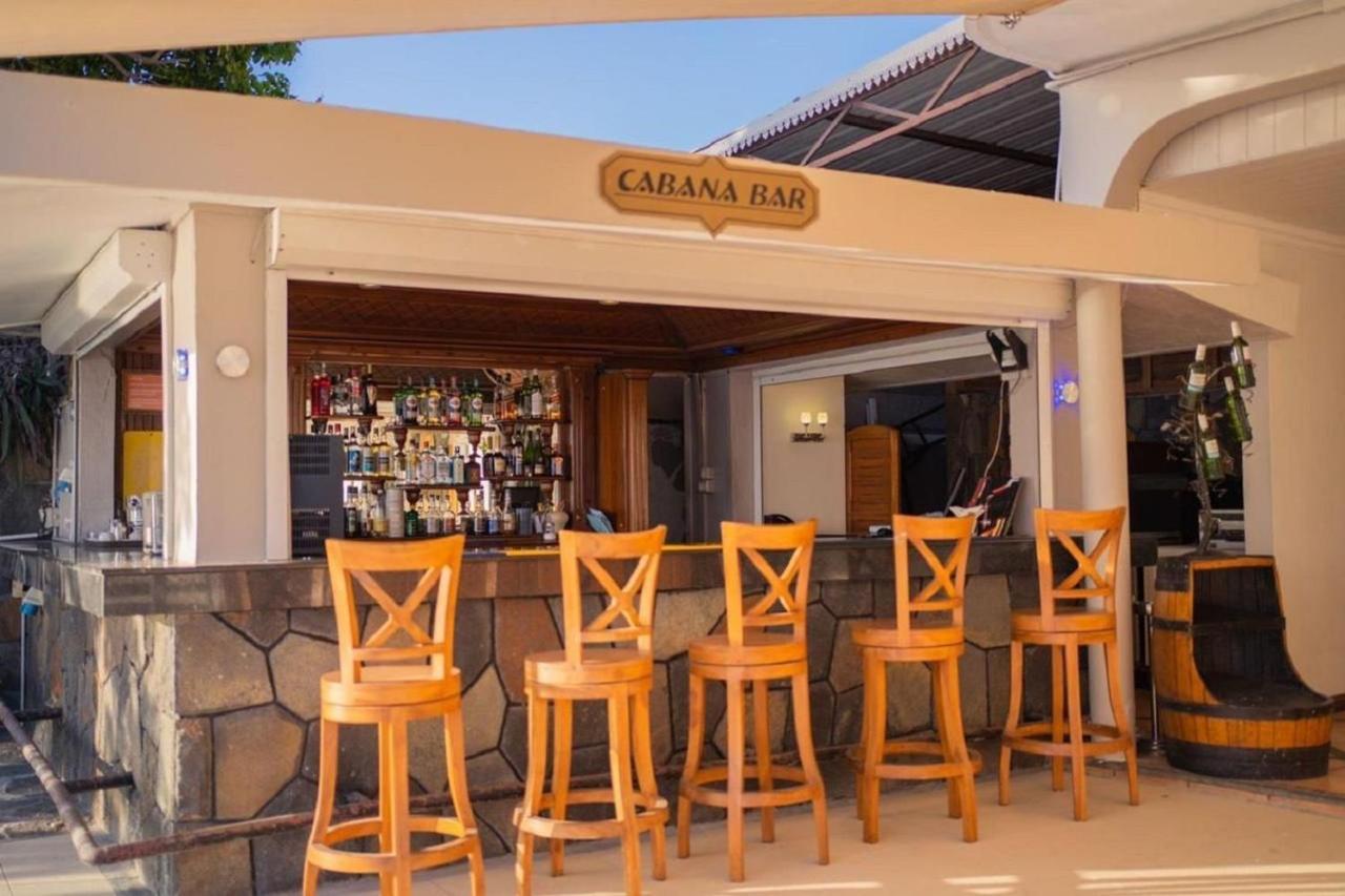 Gold Beach Resort Flic en Flac Экстерьер фото