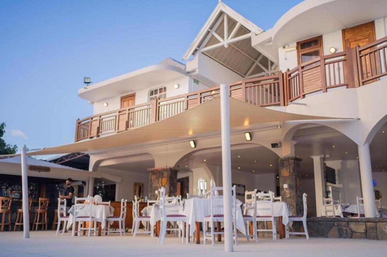 Gold Beach Resort Flic en Flac Экстерьер фото
