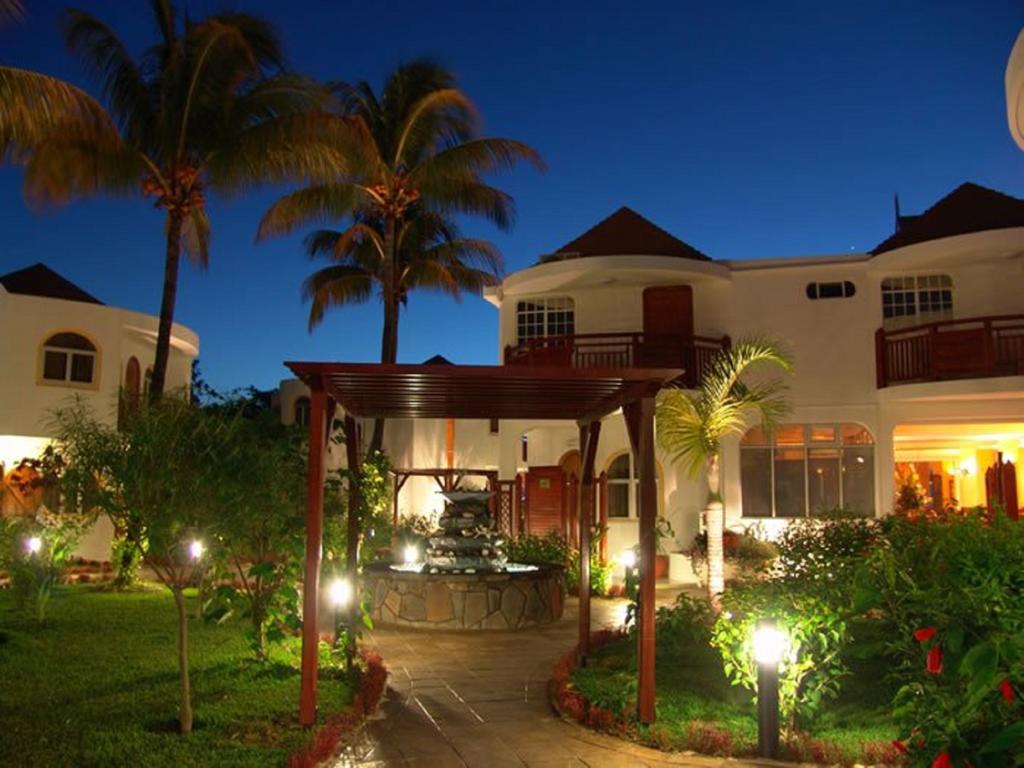Gold Beach Resort Flic en Flac Экстерьер фото