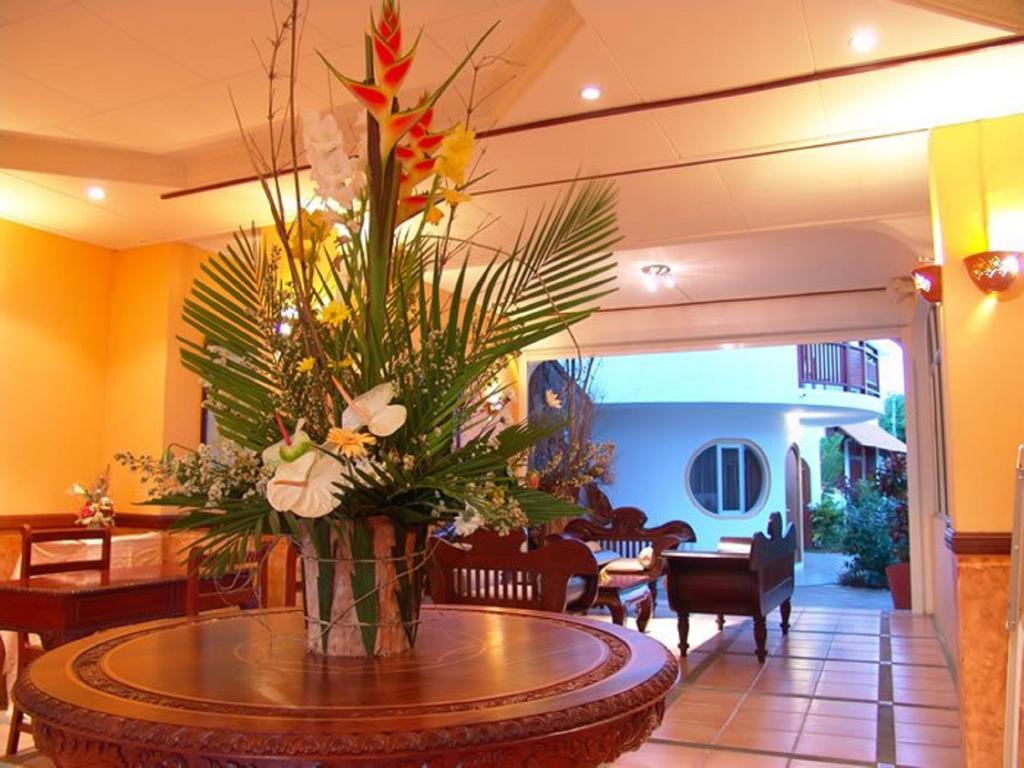 Gold Beach Resort Flic en Flac Экстерьер фото