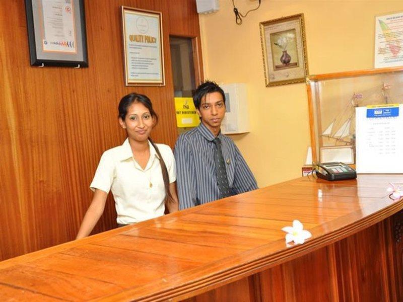 Gold Beach Resort Flic en Flac Экстерьер фото