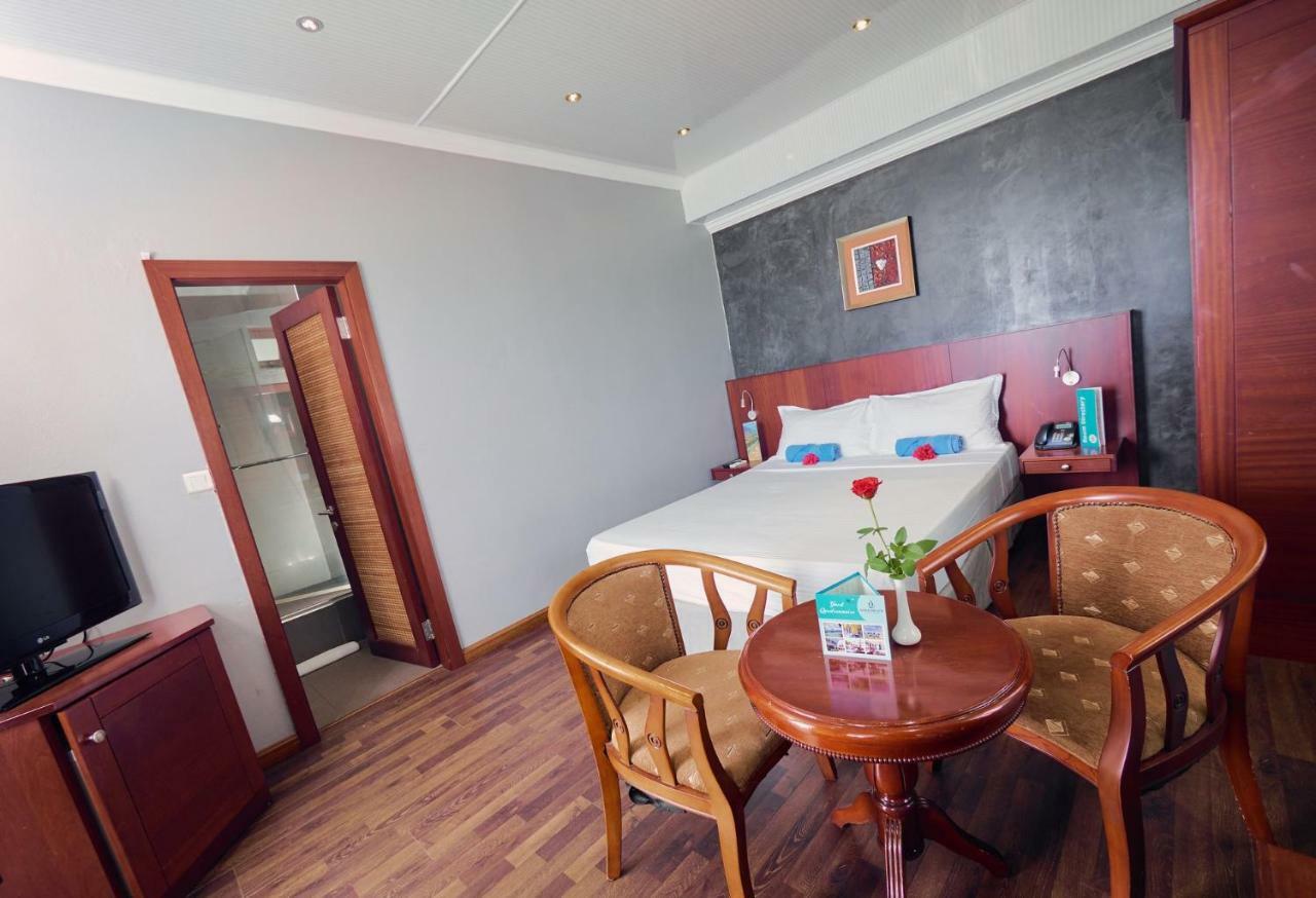 Gold Beach Resort Flic en Flac Экстерьер фото